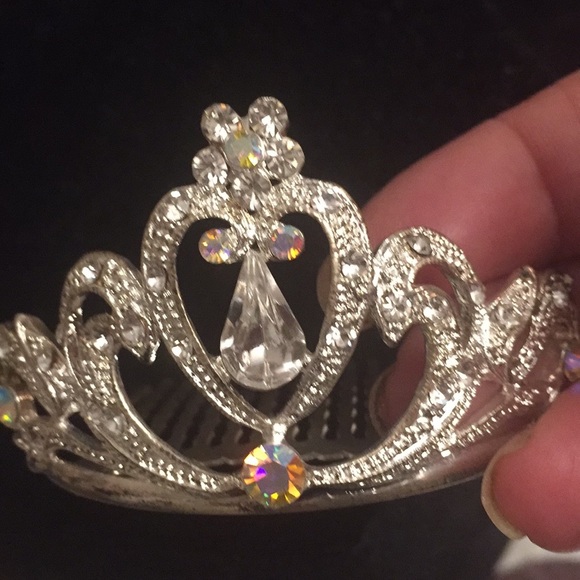 💕💕2XHOST PICK💕💕⬇️price drop Girls Crystal Tiara with comb - Picture 3 of 5